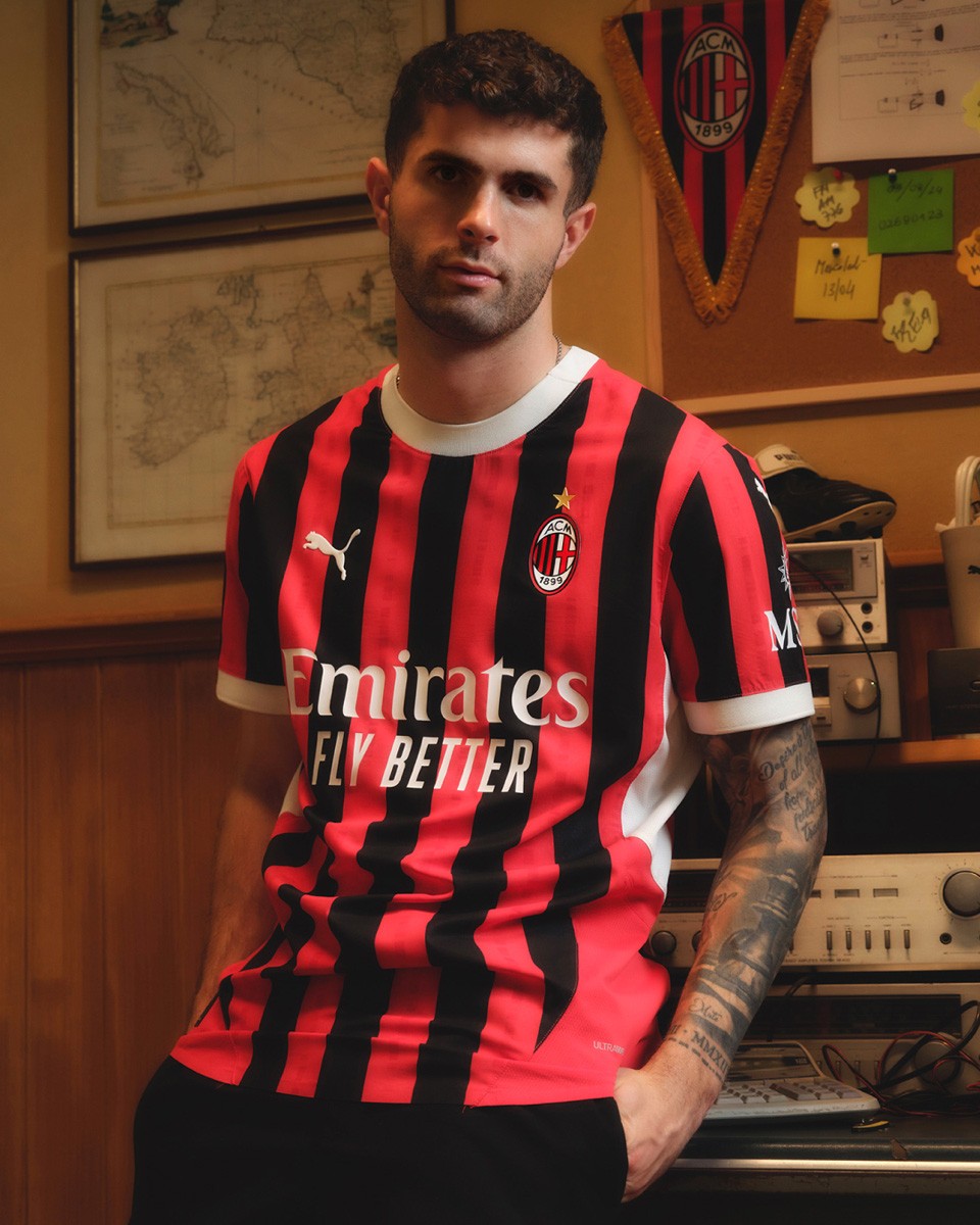 Men's AC Milan Home Jersey 202425 - UCL Authentic PULISIC #11 Player Edition.jpg