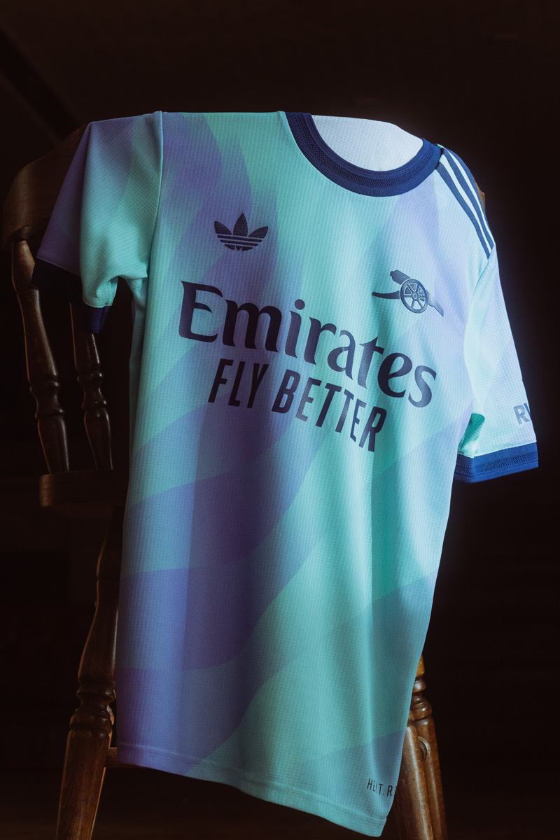 2024-25 Arsenal Women's Third Away Soccer Jersey.jpg