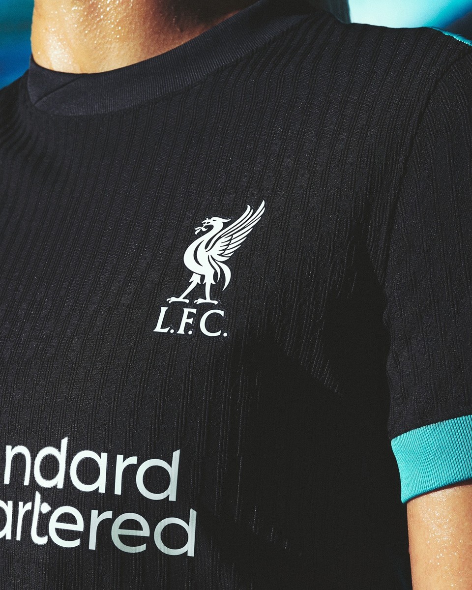 Liverpool Men’s 2024-25 Away Kit Replica – Includes Jersey and Shorts.jpg